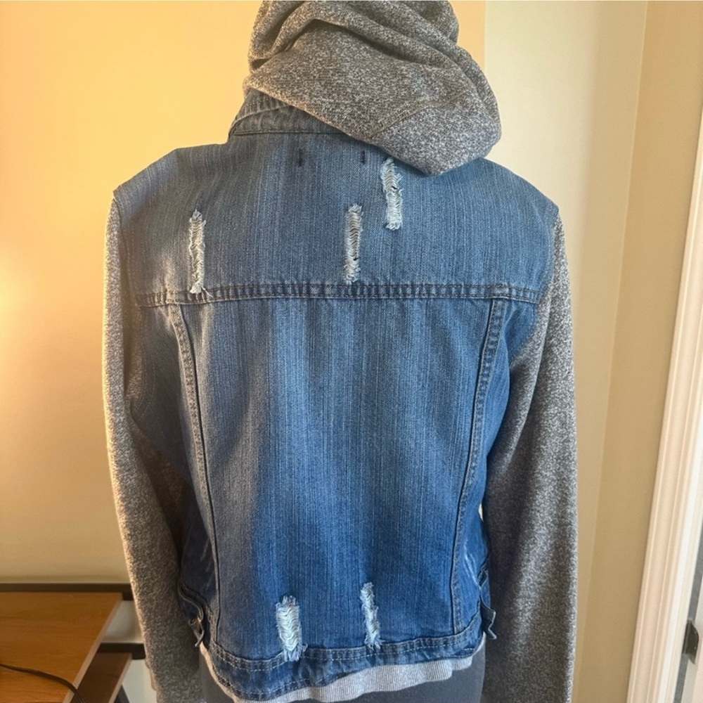 Denim jacket - Picture 4 of 6
